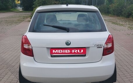 Skoda Fabia II, 2011 год, 650 000 рублей, 5 фотография