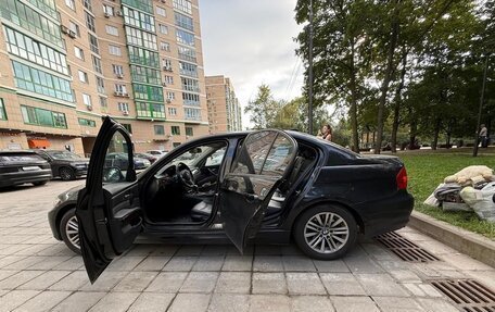 BMW 3 серия, 2011 год, 1 270 000 рублей, 4 фотография