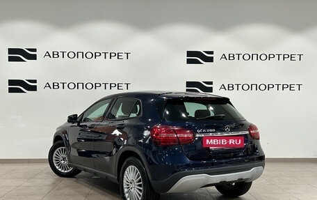 Mercedes-Benz GLA, 2018 год, 1 799 000 рублей, 3 фотография