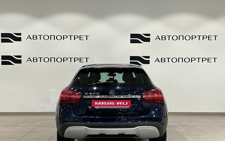 Mercedes-Benz GLA, 2018 год, 1 799 000 рублей, 4 фотография