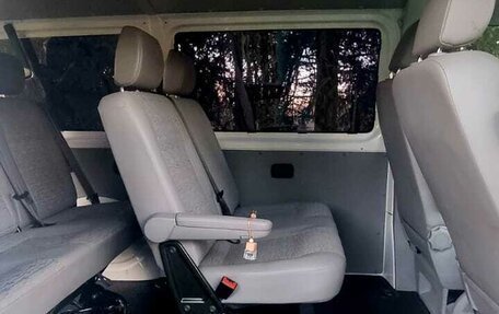 Volkswagen Transporter T5 рестайлинг, 2012 год, 1 680 000 рублей, 3 фотография