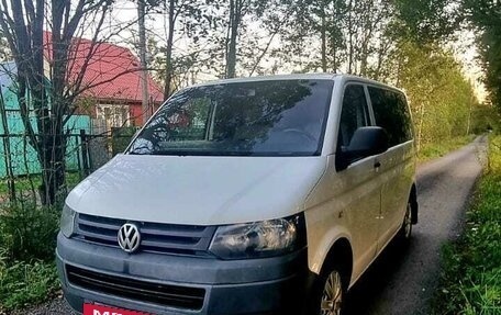 Volkswagen Transporter T5 рестайлинг, 2012 год, 1 680 000 рублей, 2 фотография