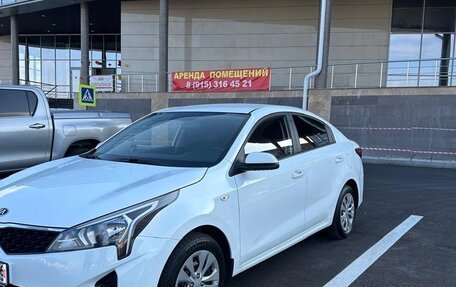 KIA Rio IV, 2020 год, 1 525 000 рублей, 2 фотография