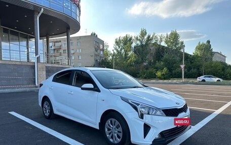 KIA Rio IV, 2020 год, 1 525 000 рублей, 4 фотография