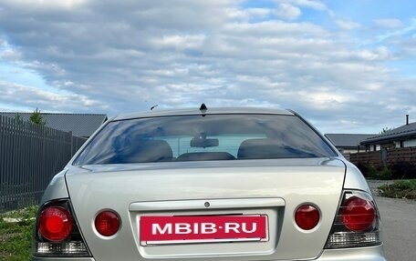 Toyota Altezza, 2001 год, 1 350 000 рублей, 2 фотография