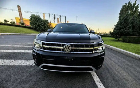 Volkswagen Teramont I, 2022 год, 2 980 777 рублей, 2 фотография