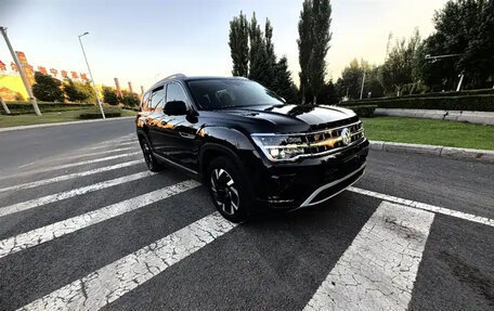 Volkswagen Teramont I, 2022 год, 2 980 777 рублей, 3 фотография