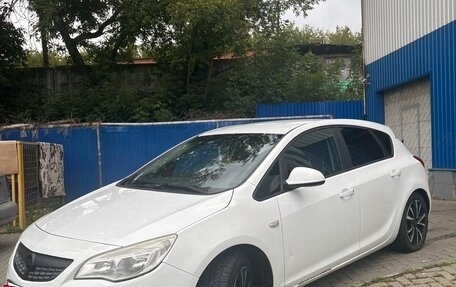 Opel Astra J, 2012 год, 600 000 рублей, 2 фотография