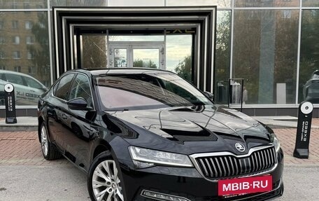 Skoda Superb III рестайлинг, 2021 год, 2 850 000 рублей, 3 фотография