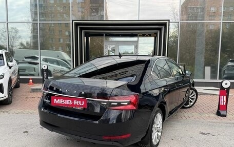 Skoda Superb III рестайлинг, 2021 год, 2 850 000 рублей, 7 фотография