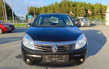 Renault Sandero I, 2013 год, 499 000 рублей, 2 фотография