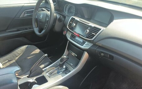 Honda Accord IX рестайлинг, 2013 год, 1 280 000 рублей, 2 фотография