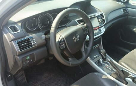 Honda Accord IX рестайлинг, 2013 год, 1 280 000 рублей, 3 фотография