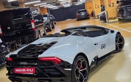 Lamborghini Huracán, 2022 год, 235 450 000 рублей, 3 фотография