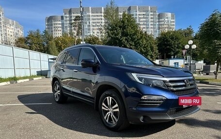 Honda Pilot III рестайлинг, 2018 год, 3 550 000 рублей, 4 фотография