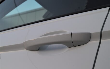 Volkswagen Tiguan II, 2020 год, 2 410 000 рублей, 12 фотография