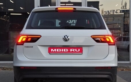 Volkswagen Tiguan II, 2020 год, 2 410 000 рублей, 6 фотография