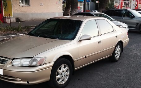 Toyota Camry, 2000 год, 385 000 рублей, 2 фотография