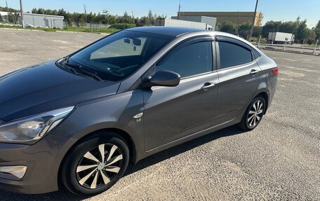 Hyundai Solaris II рестайлинг, 2014 год, 1 100 000 рублей, 3 фотография