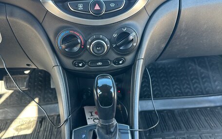 Hyundai Solaris II рестайлинг, 2014 год, 1 100 000 рублей, 9 фотография