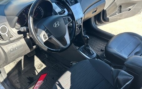 Hyundai Solaris II рестайлинг, 2014 год, 1 100 000 рублей, 11 фотография