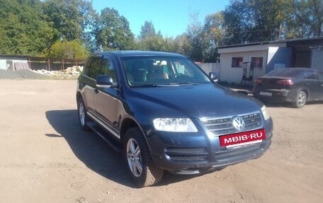 Volkswagen Touareg III, 2003 год, 780 000 рублей, 2 фотография
