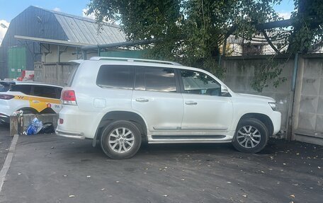 Toyota Land Cruiser 200, 2015 год, 5 600 000 рублей, 1 фотография