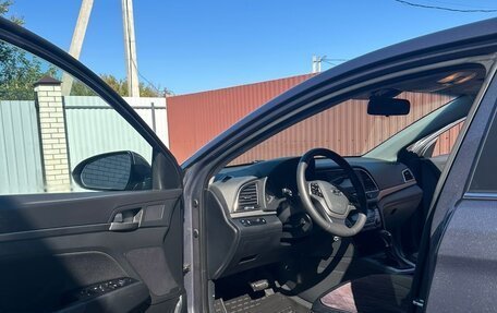 Hyundai Elantra VI рестайлинг, 2017 год, 1 800 000 рублей, 7 фотография