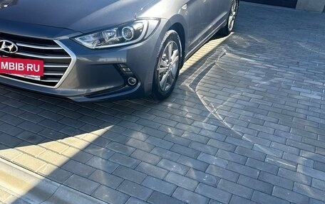 Hyundai Elantra VI рестайлинг, 2017 год, 1 800 000 рублей, 9 фотография