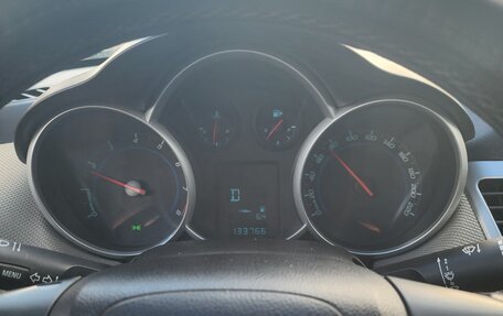 Chevrolet Cruze II, 2012 год, 900 000 рублей, 3 фотография