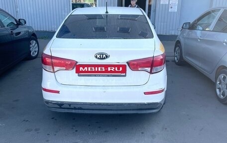 KIA Rio III рестайлинг, 2015 год, 560 000 рублей, 2 фотография