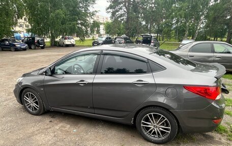 Hyundai Solaris II рестайлинг, 2013 год, 800 000 рублей, 7 фотография