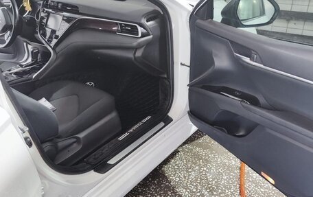 Toyota Camry, 2020 год, 3 200 000 рублей, 4 фотография