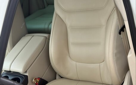 Volkswagen Touareg III, 2011 год, 2 099 000 рублей, 27 фотография