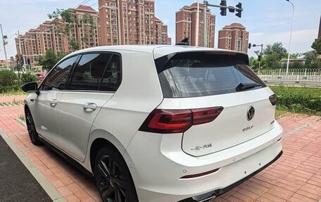 Volkswagen Golf VIII, 2022 год, 2 034 000 рублей, 6 фотография