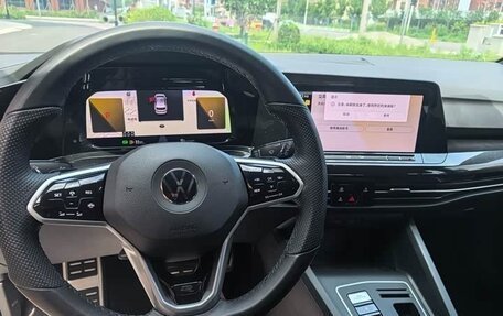 Volkswagen Golf VIII, 2022 год, 2 034 000 рублей, 13 фотография