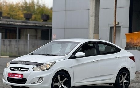Hyundai Solaris II рестайлинг, 2013 год, 575 000 рублей, 1 фотография