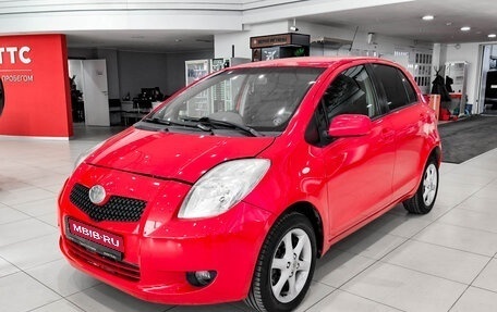 Toyota Yaris III рестайлинг, 2007 год, 420 000 рублей, 1 фотография