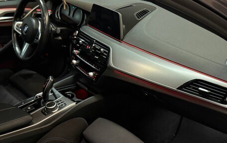 BMW 5 серия, 2019 год, 2 450 000 рублей, 15 фотография