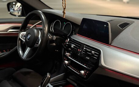 BMW 5 серия, 2019 год, 2 450 000 рублей, 16 фотография