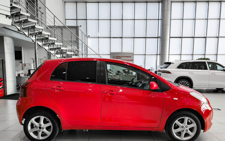 Toyota Yaris III рестайлинг, 2007 год, 420 000 рублей, 4 фотография