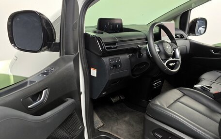 Hyundai Staria, 2022 год, 3 865 000 рублей, 18 фотография