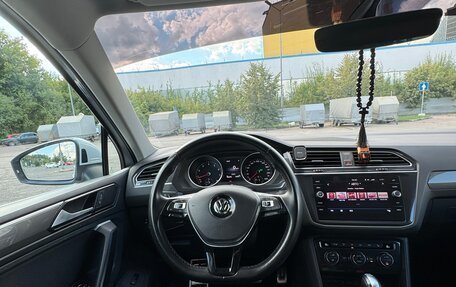 Volkswagen Tiguan II, 2018 год, 2 750 000 рублей, 5 фотография