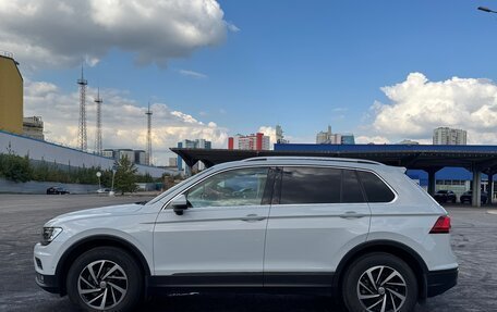 Volkswagen Tiguan II, 2018 год, 2 750 000 рублей, 4 фотография