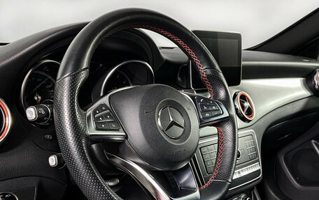 Mercedes-Benz GLA, 2019 год, 2 990 000 рублей, 15 фотография