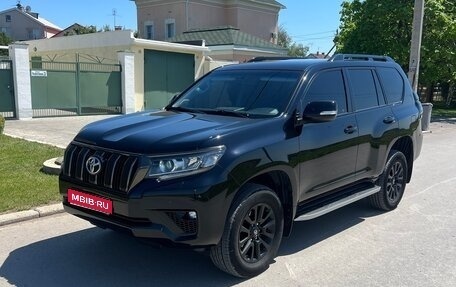 Toyota Land Cruiser Prado 150 рестайлинг 2, 2021 год, 5 375 000 рублей, 1 фотография