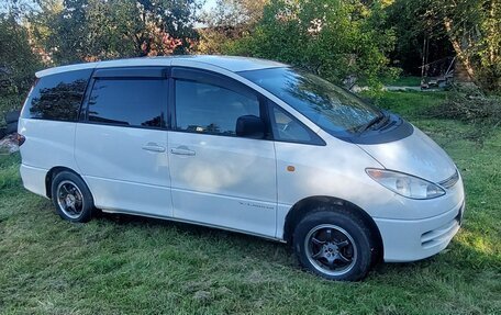 Toyota Estima III рестайлинг -2, 2001 год, 690 000 рублей, 2 фотография