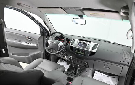 Toyota Hilux VII, 2015 год, 2 095 000 рублей, 11 фотография
