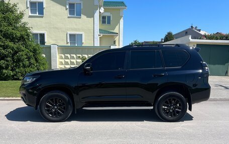 Toyota Land Cruiser Prado 150 рестайлинг 2, 2021 год, 5 375 000 рублей, 8 фотография