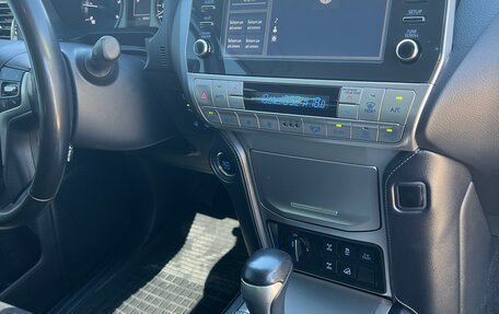 Toyota Land Cruiser Prado 150 рестайлинг 2, 2021 год, 5 375 000 рублей, 12 фотография